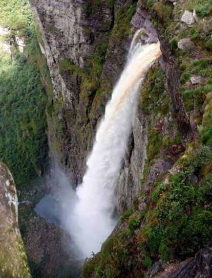La Cachoeira da Fumaça es una cascada de 340 metros de altura en el Estado brasileño de Bahía.
