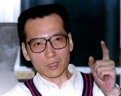 El disidente chino y premio Nobel de la Paz Liu Xiaobo durante una entrevista en marzo de 1995.