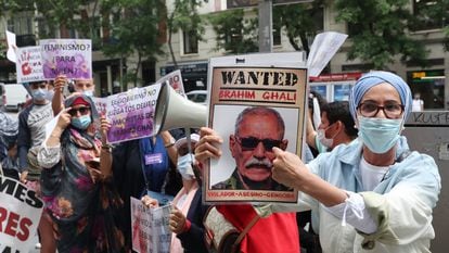 Protesta contra el líder del Frente Polisario, Brahim Gali, ante la Audiencia Nacional, el 1 de junio del año pasado.