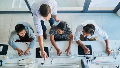 Las externalizaciones permiten a las empresas recortes costes fijos.