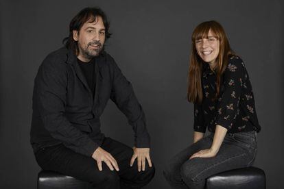 Los cineastas Isaki Lacuesta y Elena Trapé. 