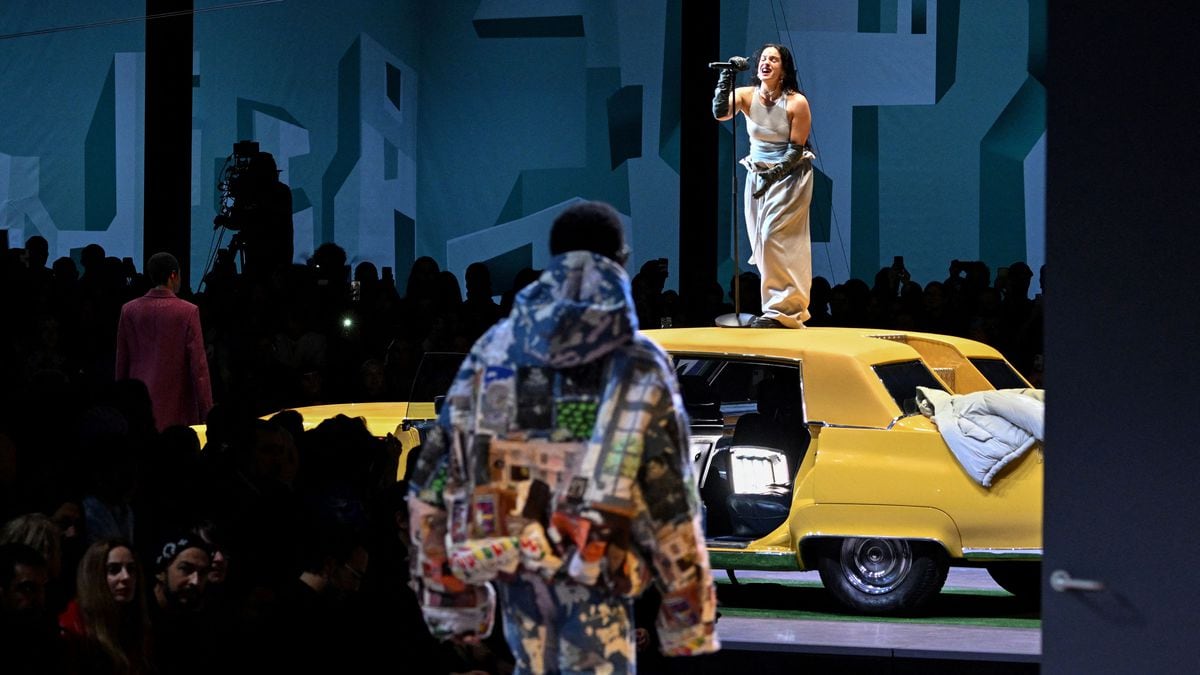 La actuación de Rosalía en el desfile de Louis Vuitton, donde ha