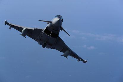 Un caza Eurofighter del Ejército del Aire español durante unos ejercicios en octubre pasado en Canarias.