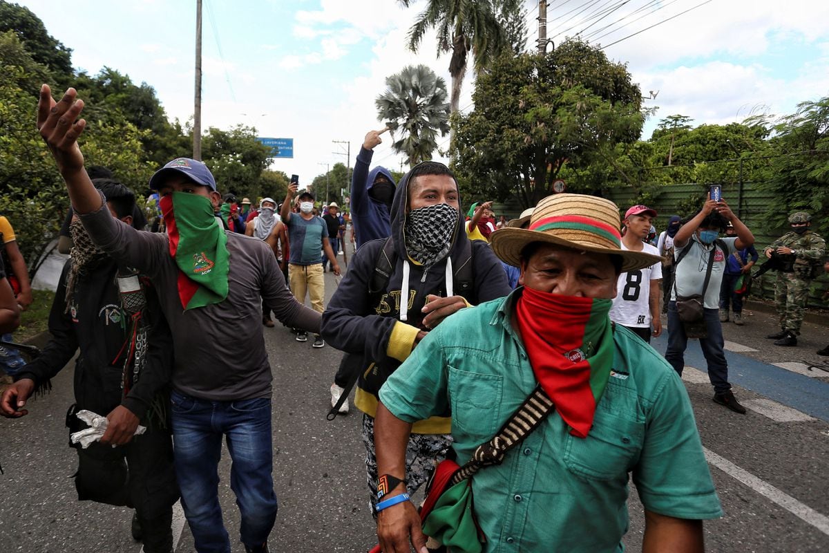 Colombia: Civiles armados disparan a grupos indígenas y el caos se apodera  de Cali | Internacional | EL PAÍS