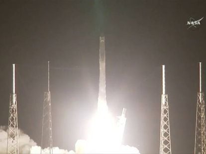 SpaceX envía con éxito la cápsula Dragon a la Estación Espacial Internacional