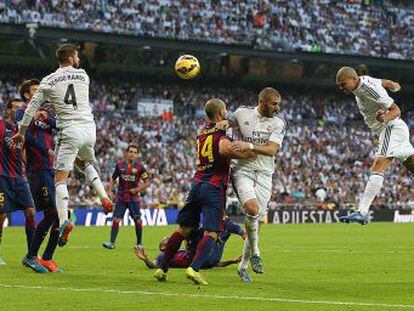 Pepe marca el segon gol del Reial Madrid.