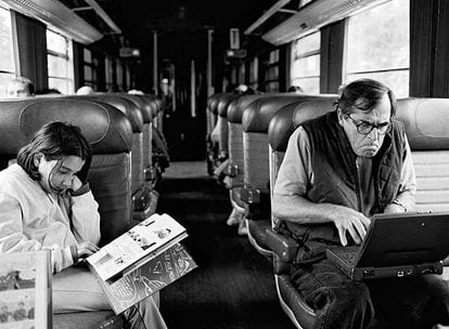 Paul Theroux en un viaje en tren de Rennes a París realizado en 1999.