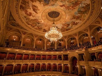Interior de la ópera de Budapest.