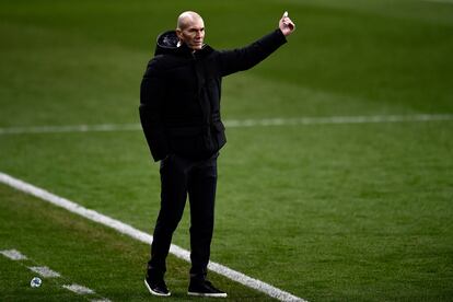 Zidane, durante el Real Madrid-Athletic de la Supercopa de España.