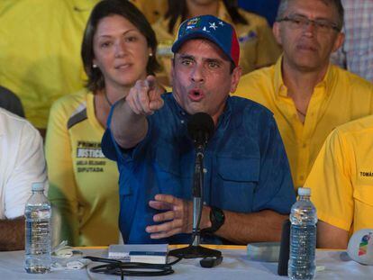 Capriles, durante una rueda de prensa.