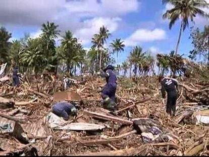 Los equipos de rescate siguen buscando supervivientes del tsunami en Samoa