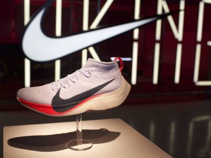 Modelo de zapatillas de Nike para el proyecto de bajar de las dos horas.