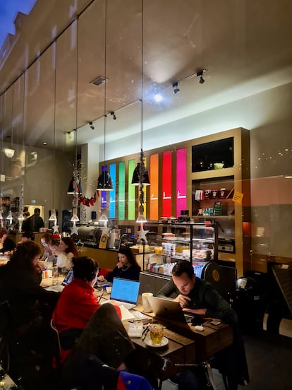 La cultura del café, presente en cada esquina de la ciudad.