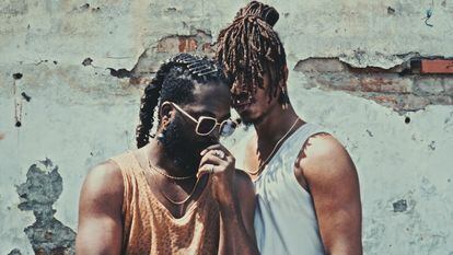 El dúo de dos hermanos de Cali, Dawer X Damper, busca resignificar la música urbana con el afrofuturismo.