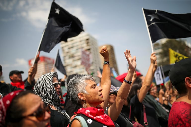 Un grupo de mujeres durante una protesta, el 18 de enero de 2020 en Santiago de Chile.