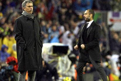 Mourinho y Guardiola, durante el último partido de Liga jugado en el Camp Nou.