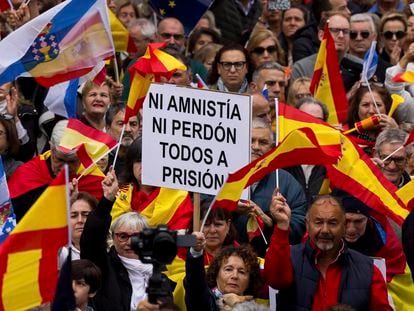 Manifestación contra la amnistía el 12 de noviembre en Pontevedra (Galicia).