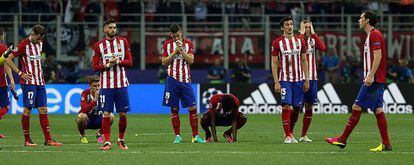 Los jugadores del Atlético de Madrid al final de la tanda de penaltis.