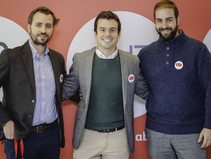 De izquierda a derecha: Pablo Mas-Bagá, director de operaciones de Mr. Noow; Alejandro Fresneda, director ejecutivo de Mr. Noow, y Jordi Arana, director de instalación.
