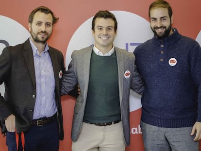 De izquierda a derecha: Pablo Mas-Bagá, director de operaciones de Mr. Noow; Alejandro Fresneda, director ejecutivo de Mr. Noow, y Jordi Arana, director de instalación.