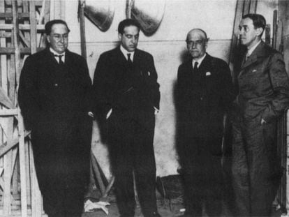 De izquierda a derecha, Antonio Machado, Gregorio Mara&ntilde;&oacute;n, Jos&eacute; Ortega y Gasset y Ram&oacute;n P&eacute;rez de Ayala en Segovia el 14 de febrero de 1931.