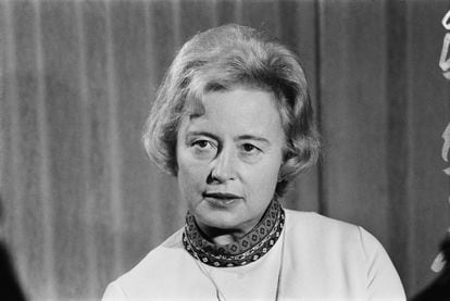 Margaret Burbidge, astrofísica británica en el Royal Greenwich Observatory, el 19 de noviembre de 1971.