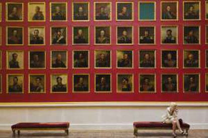 La Galería Militar del Ermitage, con algunos de los 329 retratos de generales rusos activos durante la invasión de Napoleón en 1812 pintados por George Dawe.