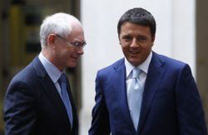 El primer ministro de Italia, Matteo Renzi, y el presidente del Consejo Europeo, Herman Van Rompuy.