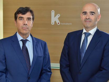 Antón Arriola y Eduardo Ruiz de Gordejuela, presidente y CEO de Kutxabank.