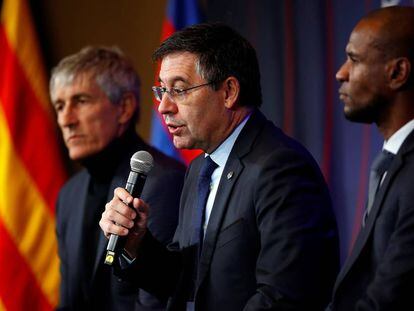 Bartomeu, junto a Abidal, presenta a Setién.