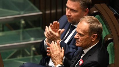 Donald Tusk, líder de Plataforma Cívica, y el secretario general del partido, Marcin Kierwinski, en la sesión inaugural del Parlamento, el pasado lunes.