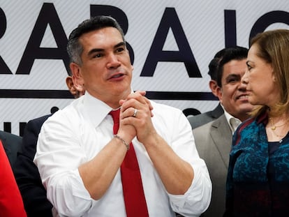 Alejandro Moreno Cárdenas, presidente nacional del Partido Revolucionario Institucional (PRI), durante una conferencia de prensa tras reunirse con nueve ex presidentes del partido, el 14 de junio de 2022.