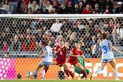 La España de Bonmatí se reencuentra ante Suiza y hace historia al alcanzar los cuartos del Mundial