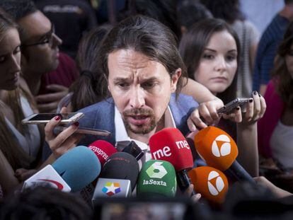 Iglesias contesta a los medios con motivo de la moci&oacute;n de censura presentada por su partido.