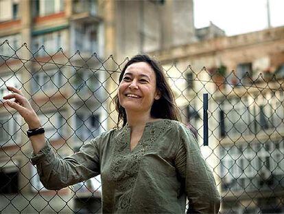 Sandra Balsells, ayer, en la terraza de su casa de Barcelona.