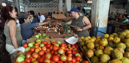 Imagen de un mercado privado en La Habana (Cuba), el primer día del año.