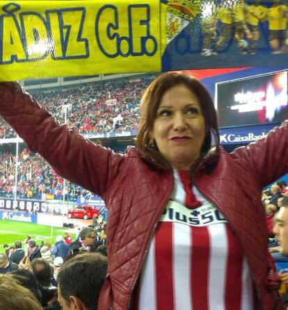 Fui con mi marido Juanlu Gallardo al Calderón en octubre del 2015 para ver el partido del Atlético con el Valencia. Era mi primera vez en el estadio (mi marido ya lo conocía) y fue una experiencia impresionante, como de Cádiz que somos, solo comparable con nuestro Carranza.