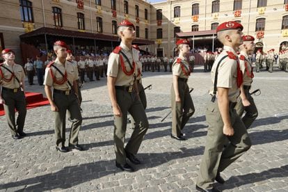 The Princess of Asturias, second in the row on the right, marches in formation at the General Military Academy (AGM), in an image distributed by the Royal Family.