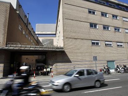 Imagen de la entrada del hospital municipal de Badalona. 