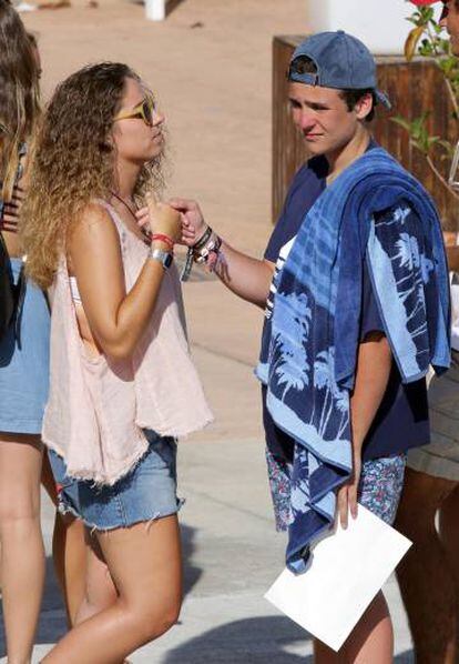 El sobrino del Rey, en Palma con una amiga.