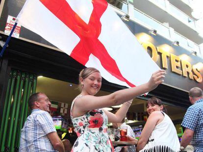 Turistas brit&aacute;nicos en Salou