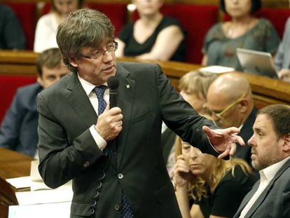 Carles Puigdemont interviente en el Parlament.
