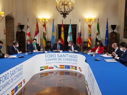 Reunión de los presidentes autonómicos en Santiago de Compostela el pasado noviembre para discutir sobre la renovación del sistema de financiación autonómico.