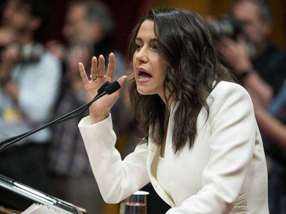 Inés Arrimadas, durante la primera sesión del Pleno de investidura de Quim Torra.