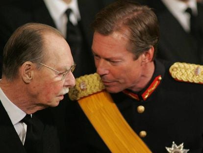 Juan, Gran Duque de Luxemburgo, con su hijo Henri, que ostenta actualmente el título.