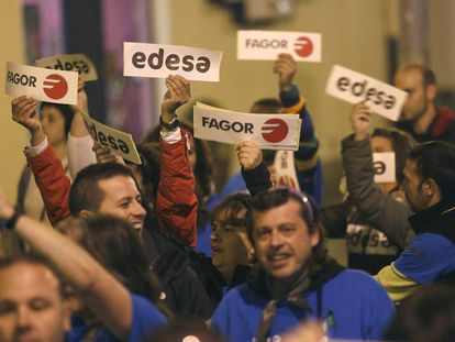Manifestaci&oacute;n de trabajadores de Fagor y Edesa por el cierre de las cooperativas.