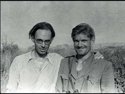 Claud Cockburn (izquierda), junto al comandante británico Fred Copeman, en Brunete en 1937.