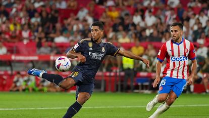 Jude Bellingham marca el tercer gol del Real Madrid al Girona en Montilivi.
