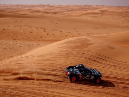 El piloto español Carlos Sainz durante una etapa del Rally Dakar 2022.