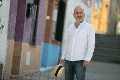 El escritor Ernesto Pérez Zúñiga, que denuncia abusos en el colegio marista de Granada, este lunes en Madrid.